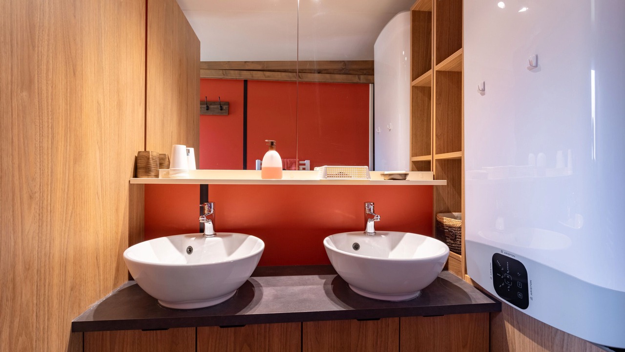 Photo of Bathroom in Rouffiac-des-Corbieres