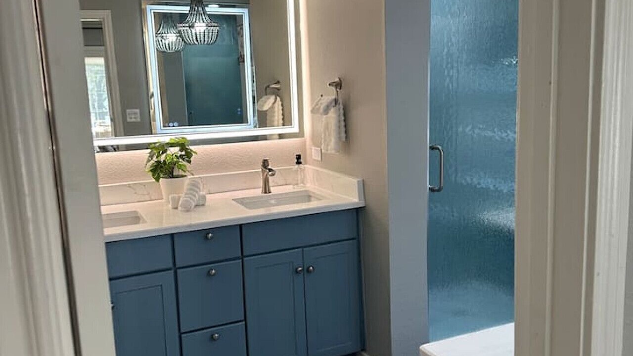 Photo of Bathroom in Pottsboro