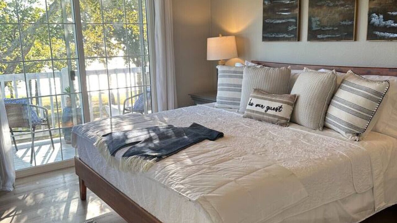 Photo of Bedroom in Pottsboro