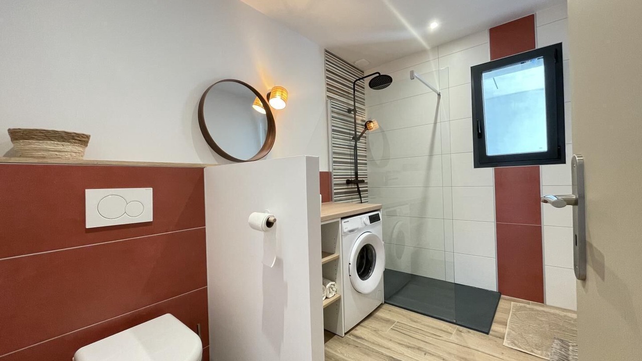 Photo of Bathroom in Souraide