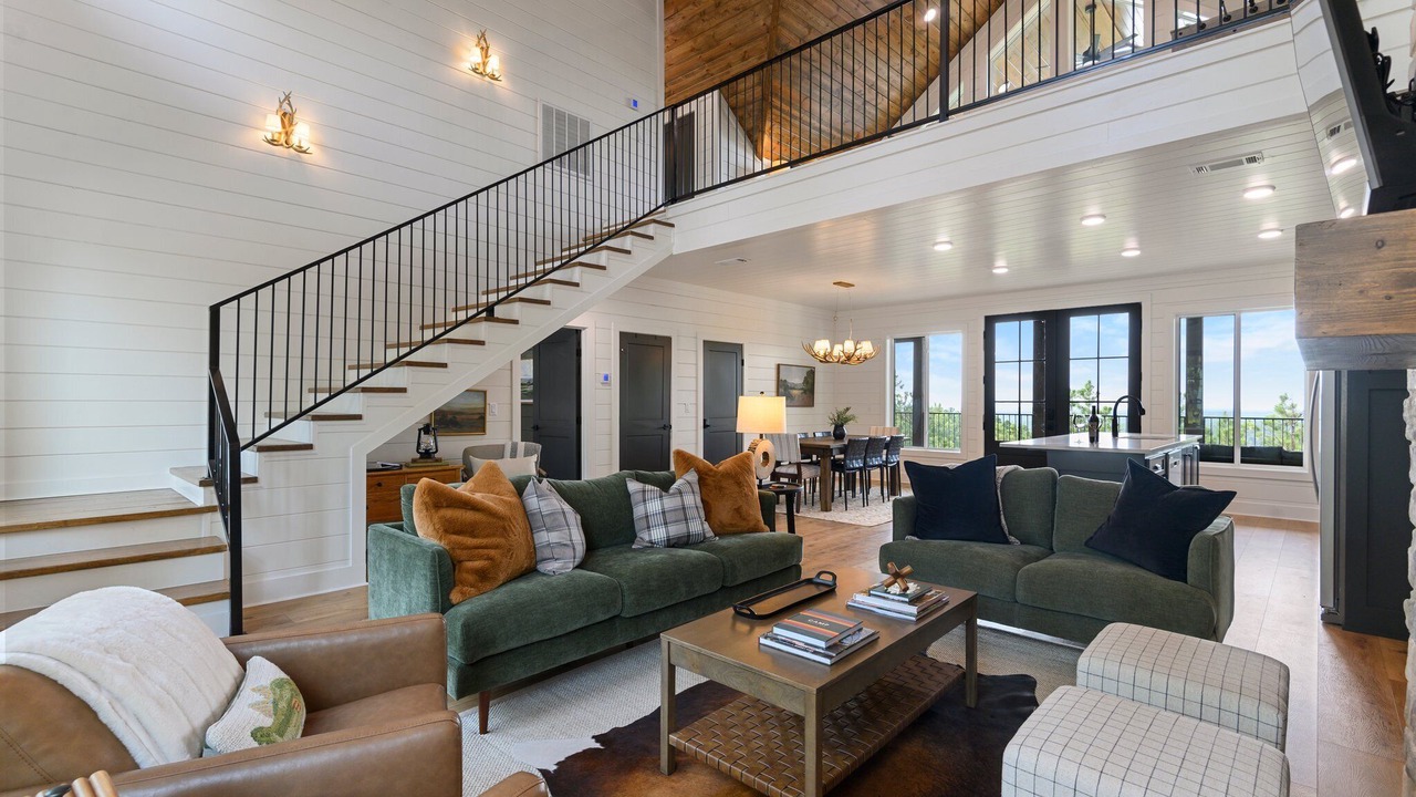 Photo of Livingroom in Broken Bow