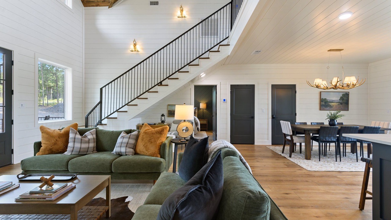 Photo of Livingroom in Broken Bow