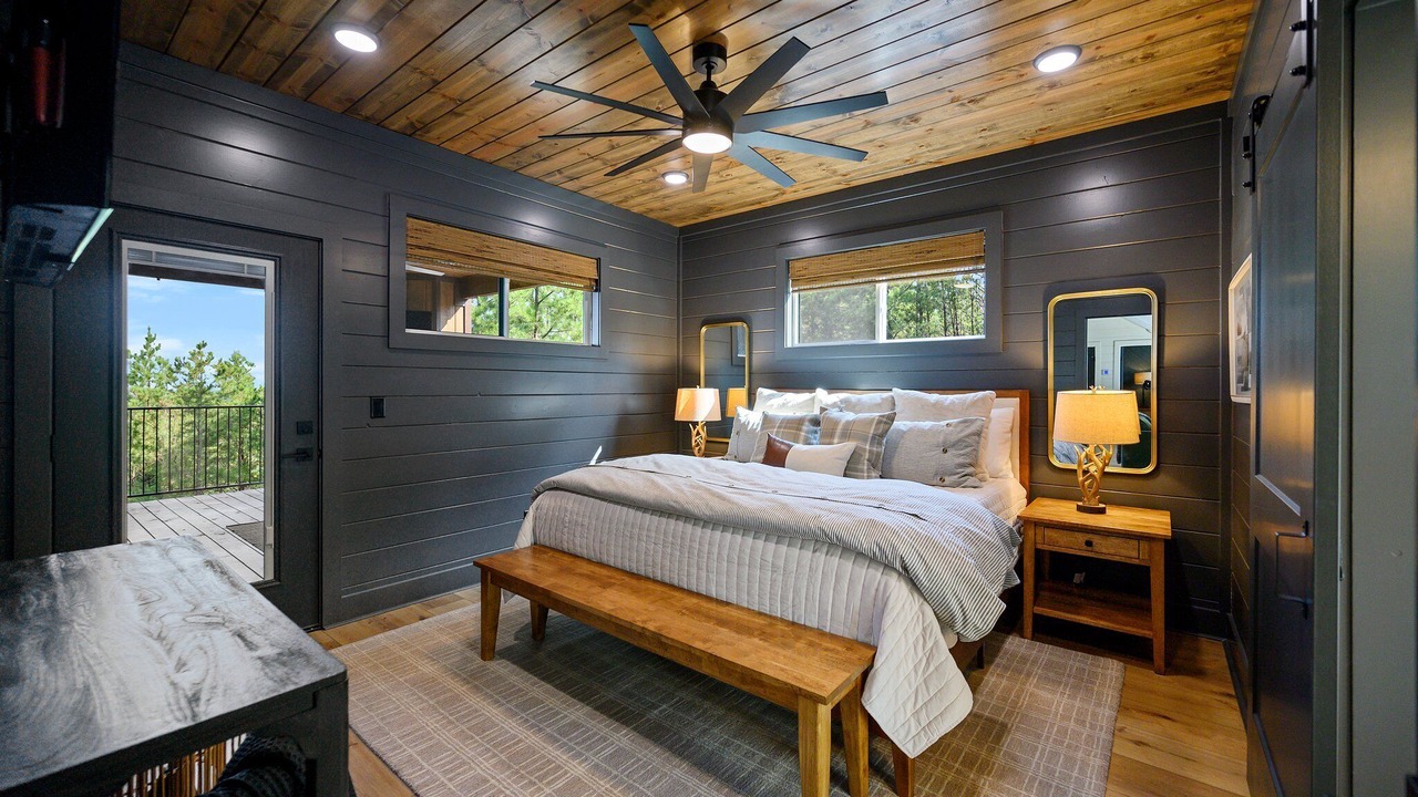 Photo of Bedroom in Broken Bow