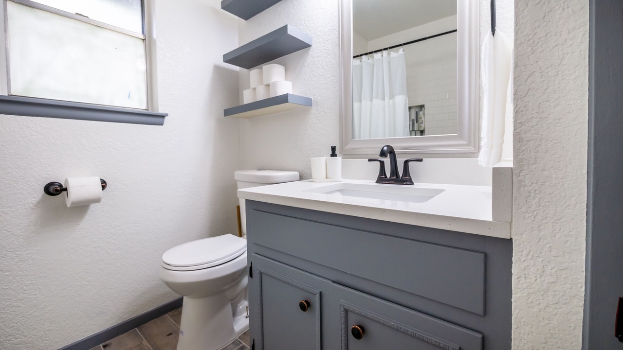 Photo of Bathroom in Medical Center District