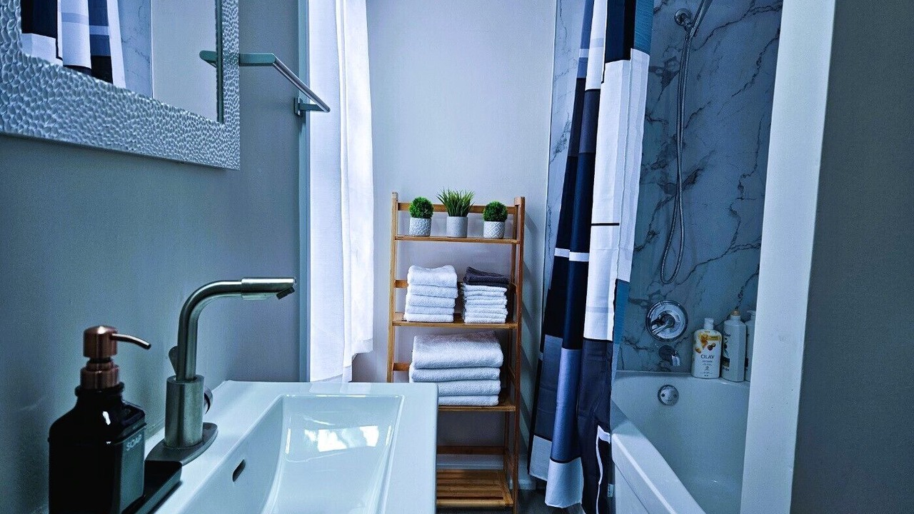 Photo of Bathroom in Niagara Falls
