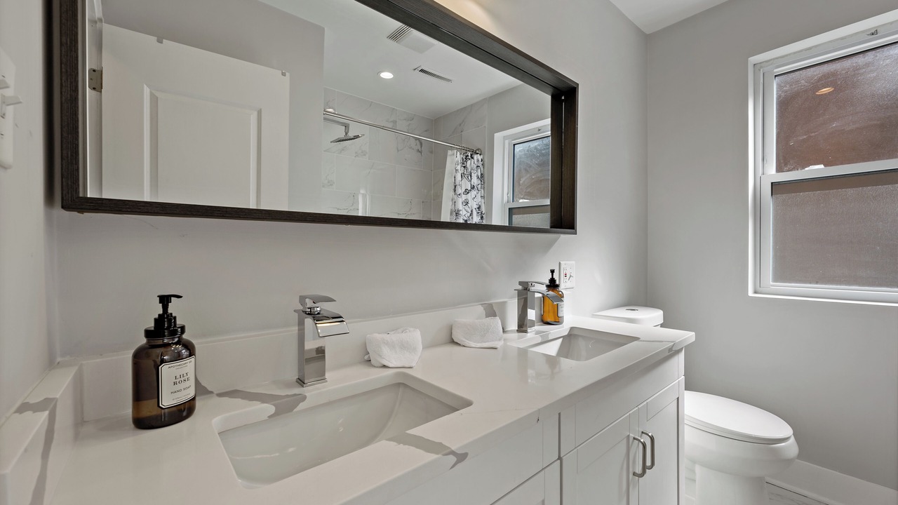 Photo of Bathroom in Garfield Ridge