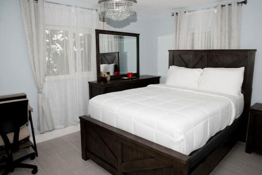 Photo of Bedroom in Coral Springs