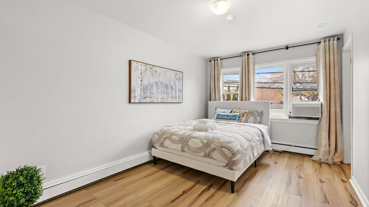 Photo of Bedroom in Bayonne