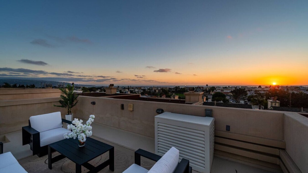 Photo of Patio Balcony in Hermosa Beach