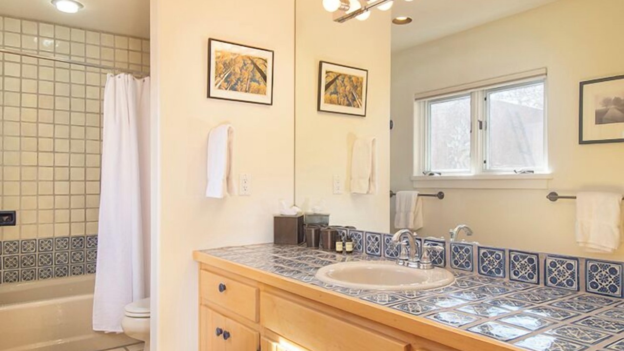 Photo of Bathroom in Historic Eastside