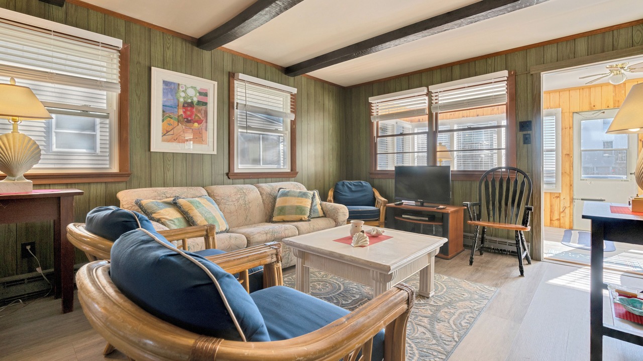 Photo of Livingroom in York Beach