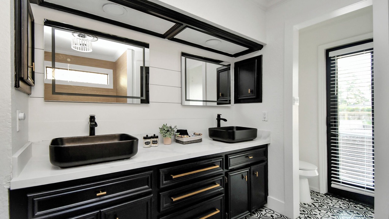 Photo of Bathroom in Pearland