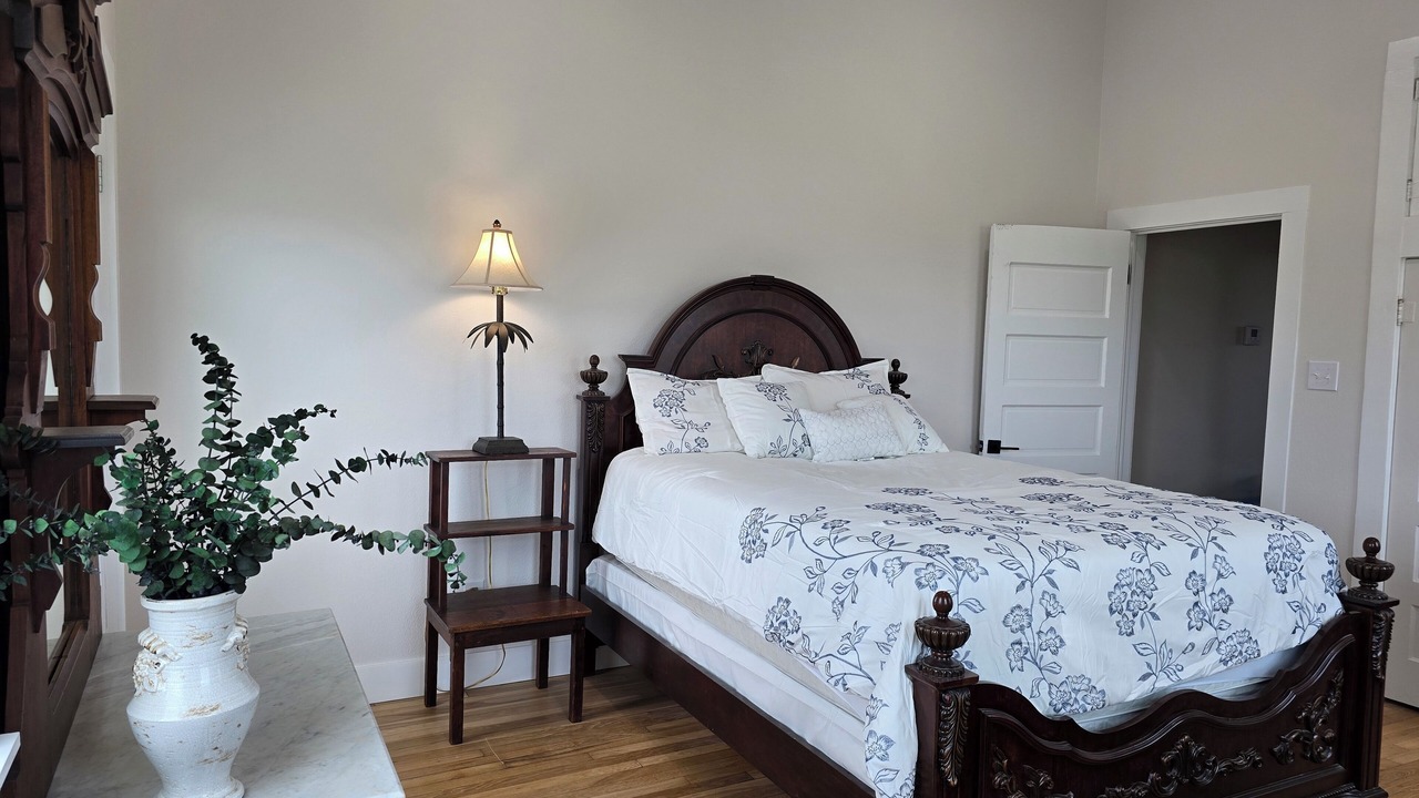 Photo of Bedroom in Luling