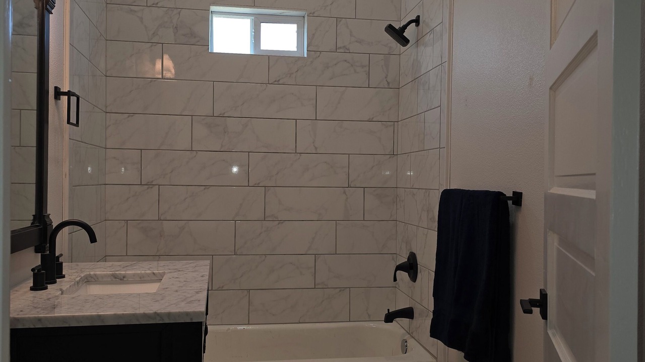 Photo of Bathroom in Luling
