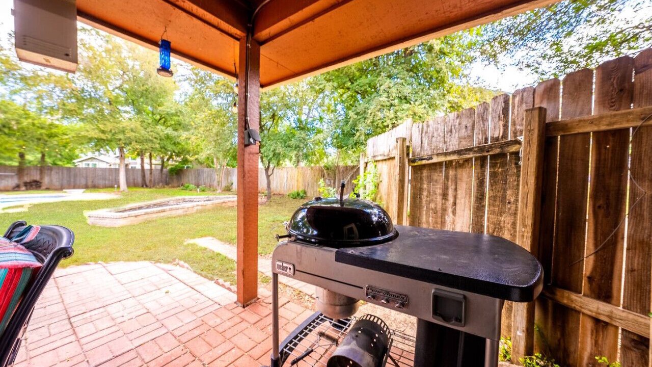 Photo of Patio Balcony in Shady Hollow