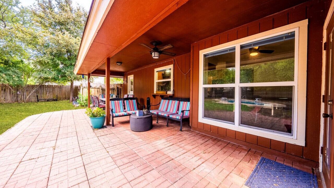 Photo of Patio Balcony in Shady Hollow