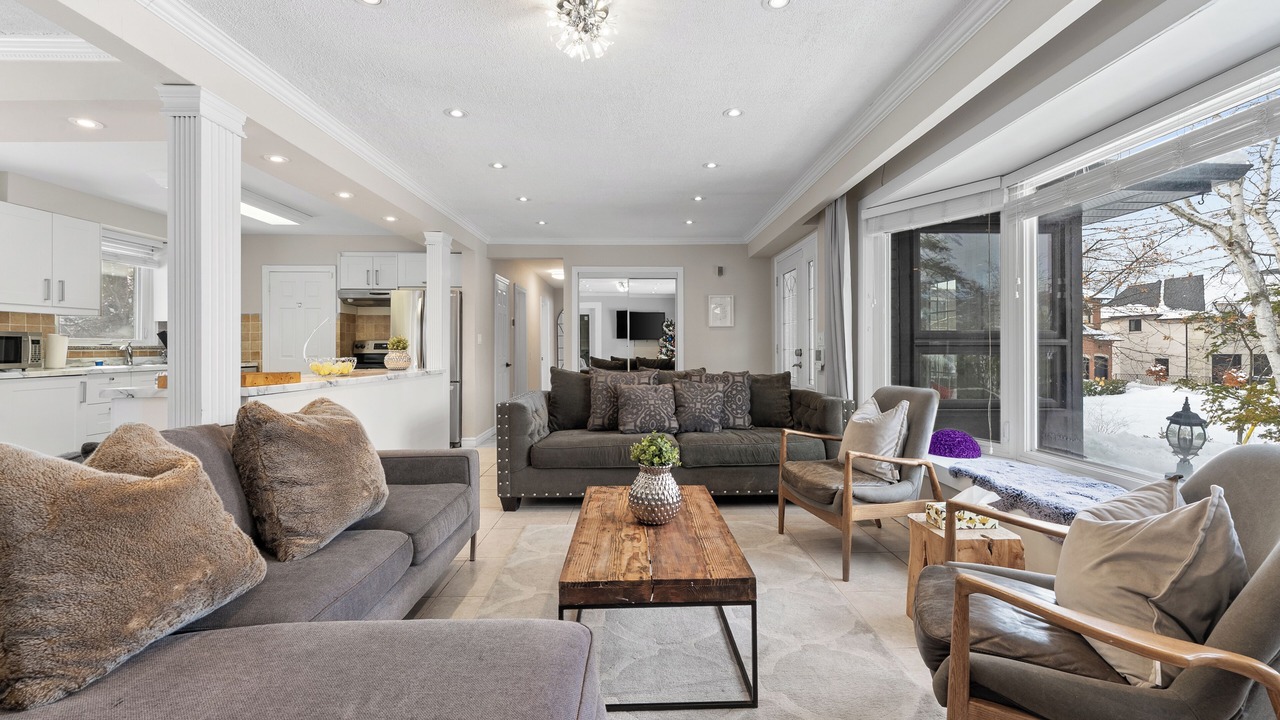 Photo of Livingroom in Richmond Hill