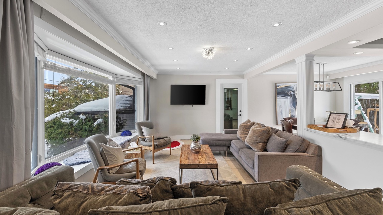 Photo of Livingroom in Richmond Hill
