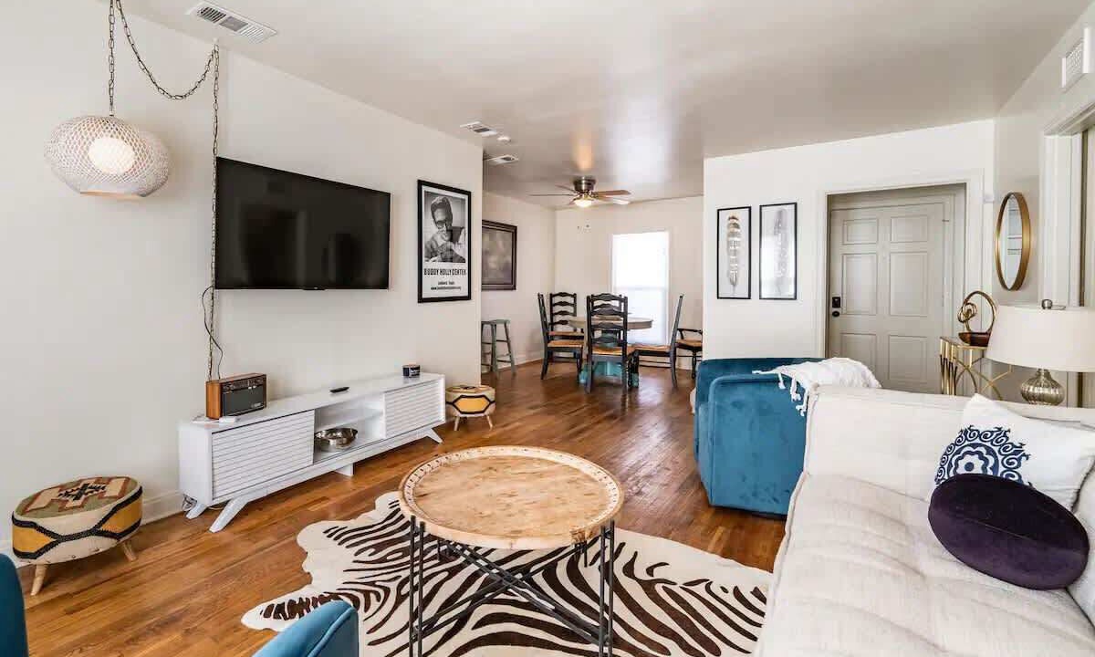 Photo of Livingroom in Tech Terrace