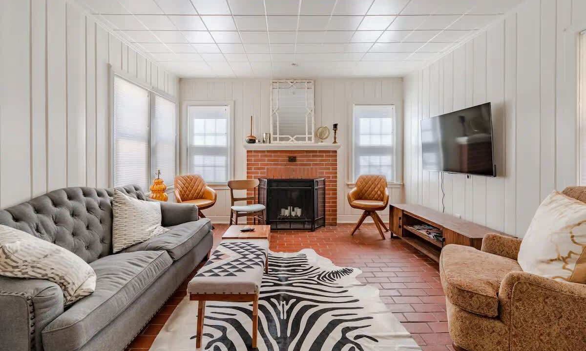 Photo of Livingroom in Tech Terrace