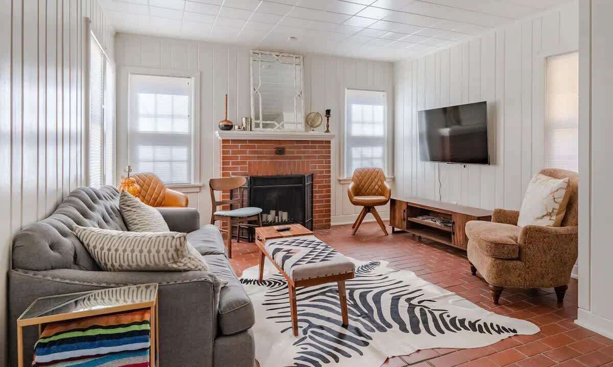 Photo of Livingroom in Tech Terrace