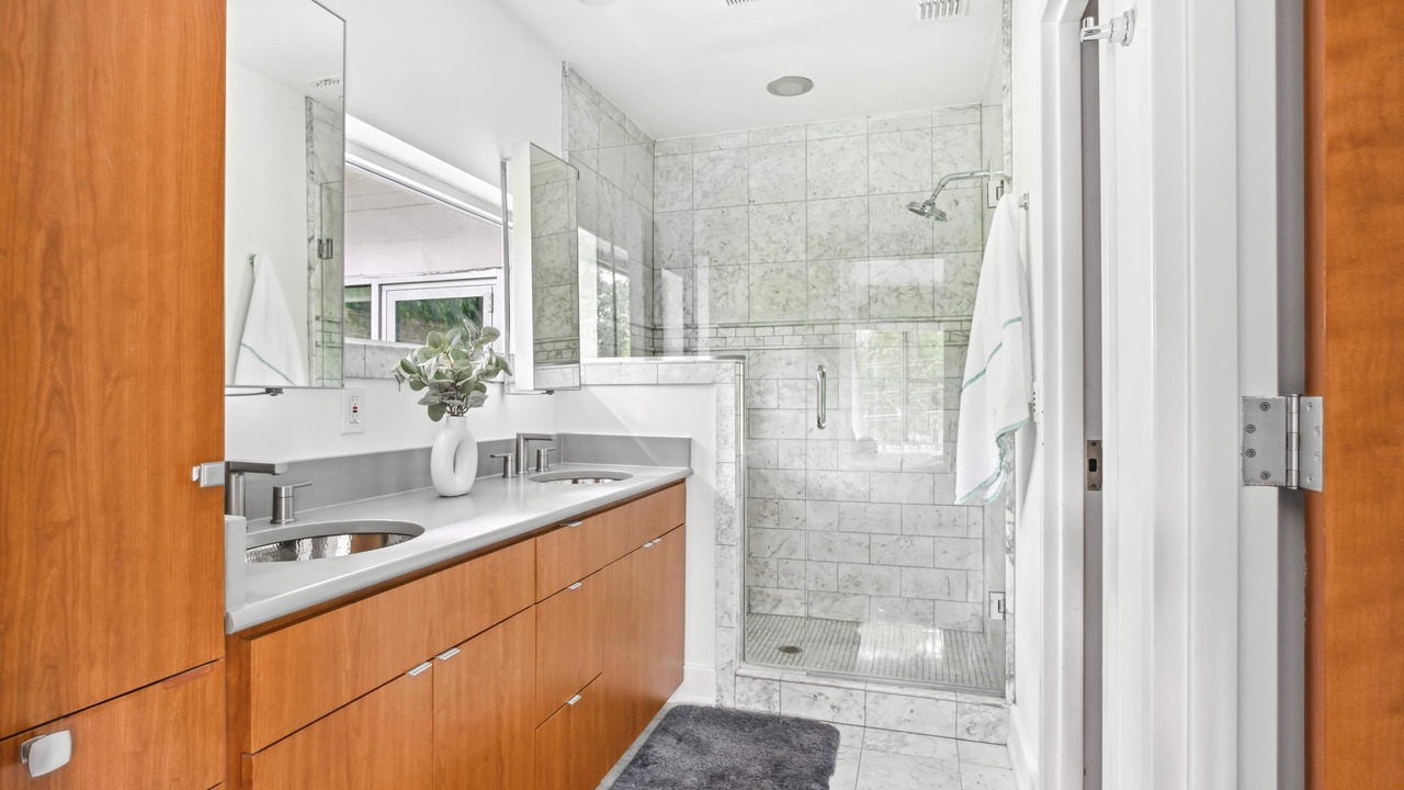 Photo of Bathroom in Buckhead