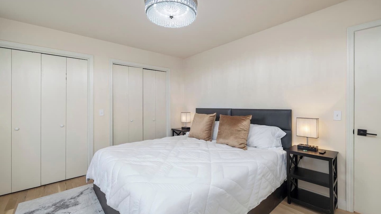 Photo of Bedroom in Brookline Station