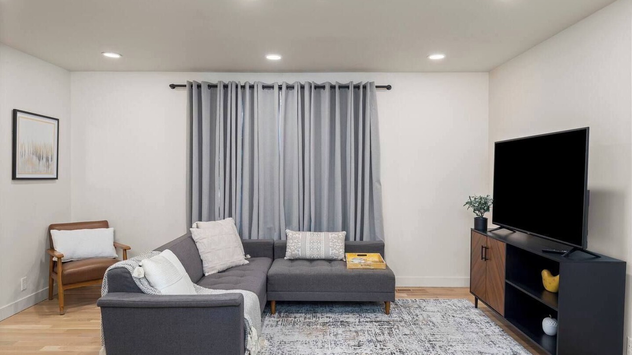 Photo of Livingroom in Brookline Station