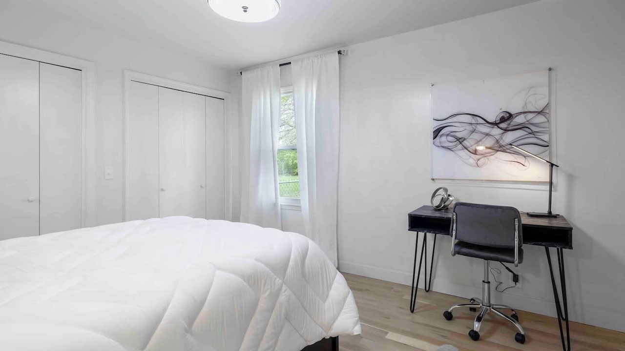 Photo of Bedroom in Brookline Station