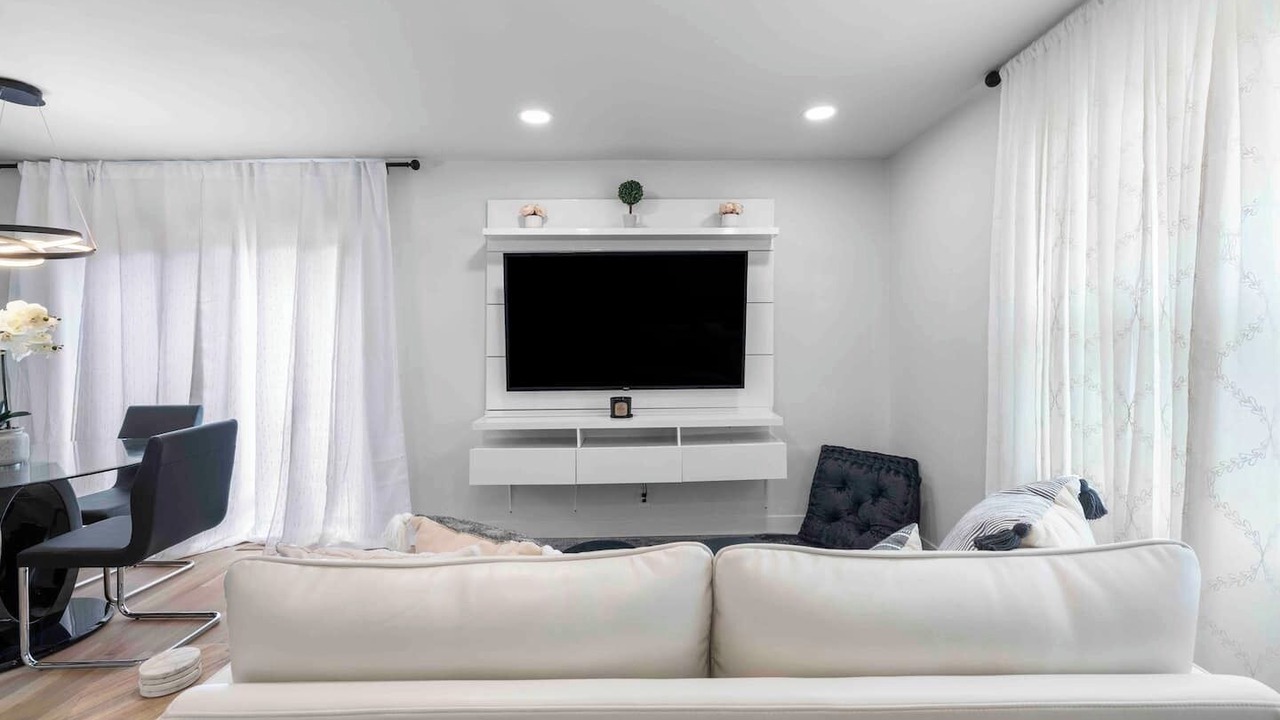 Photo of Livingroom in Brookline Station
