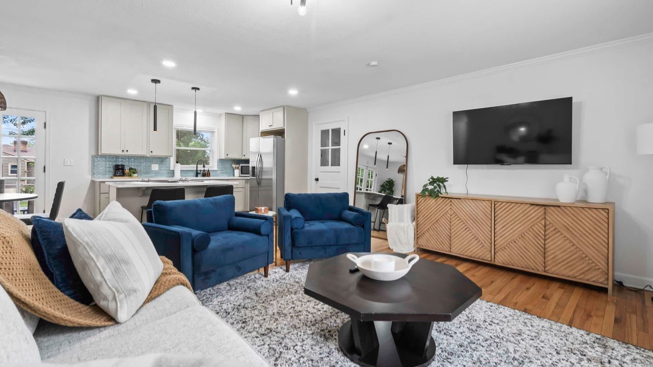 Photo of Livingroom in Fairway