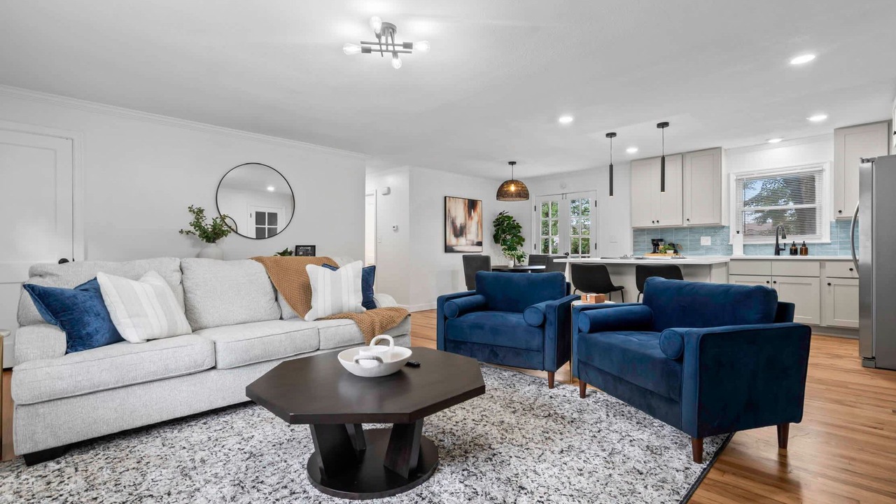 Photo of Livingroom in Fairway
