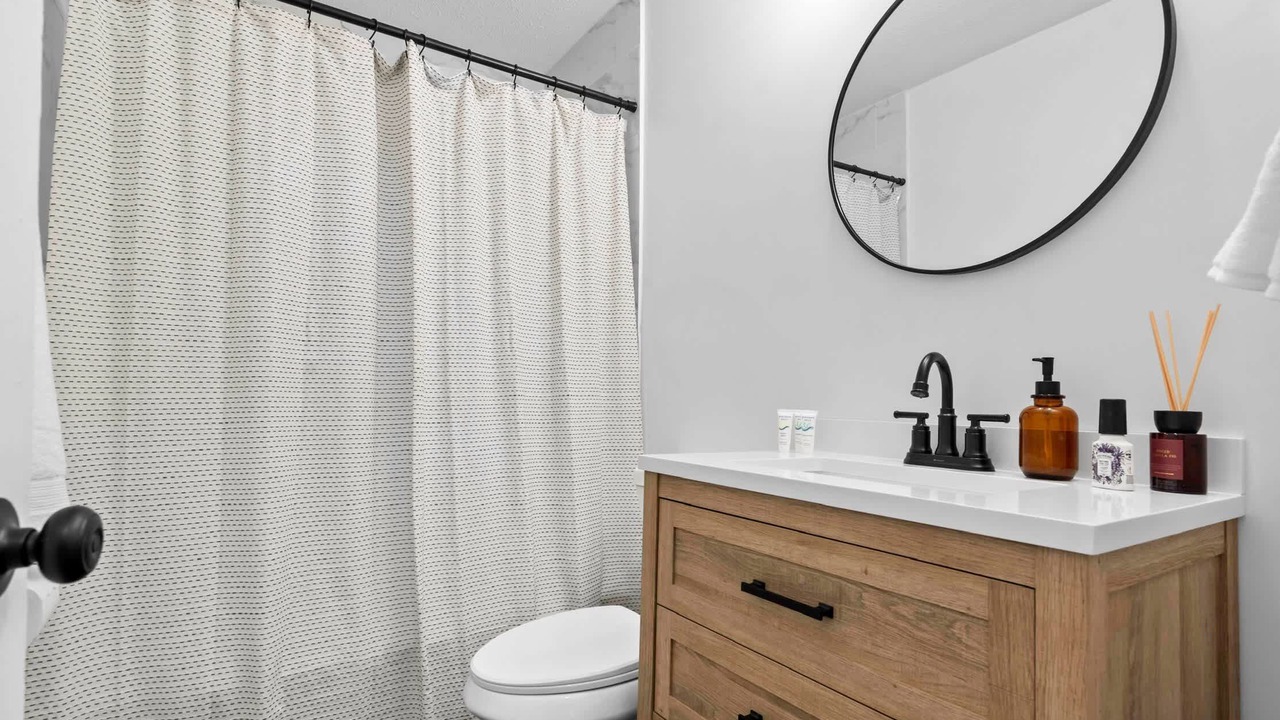 Photo of Bathroom in Fairway