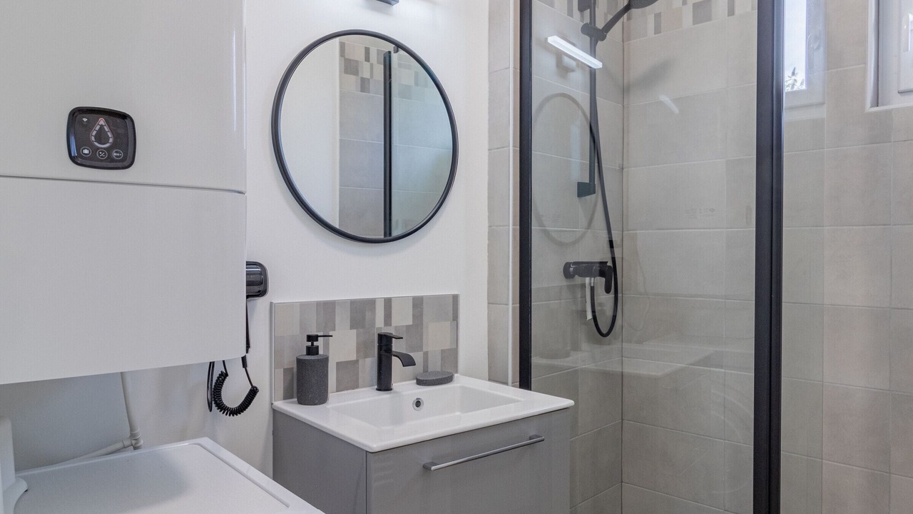 Photo of Bathroom in Rochefort-sur-Loire
