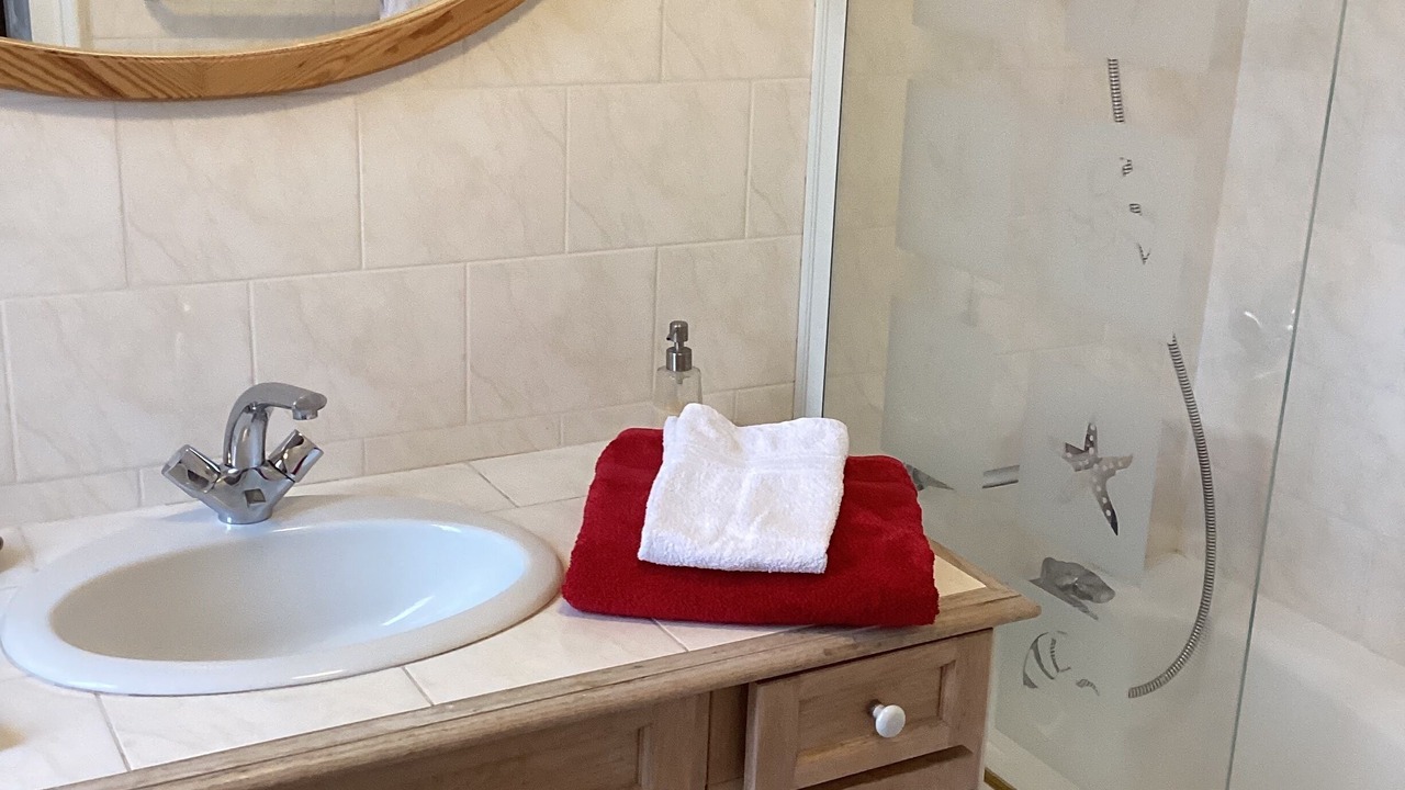 Photo of Bathroom in Chenu