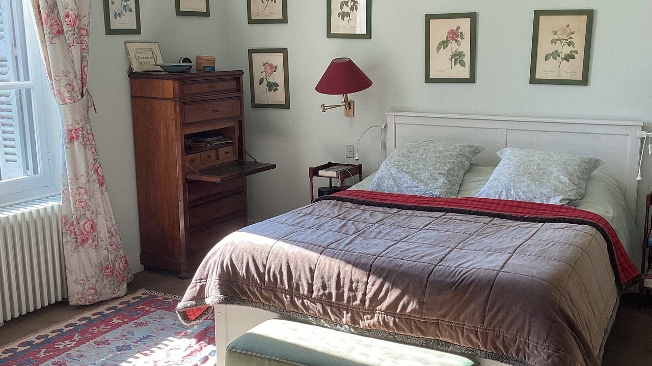 Photo of Bedroom in Chenu