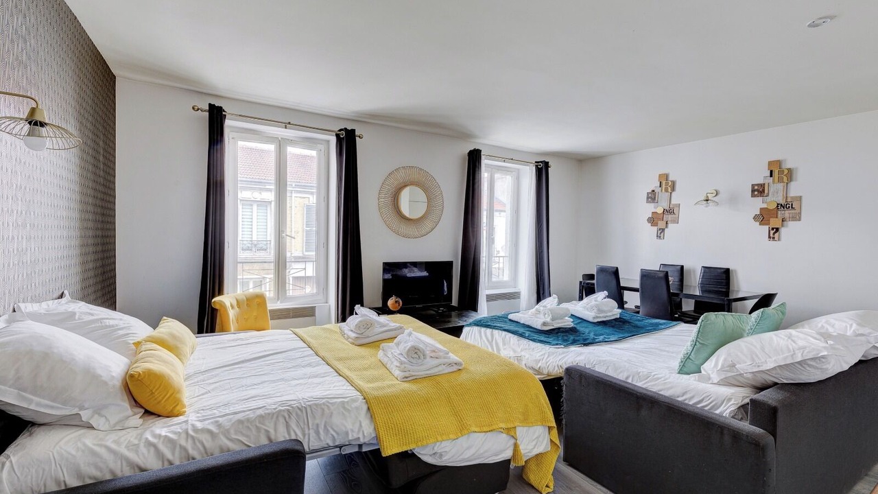 Photo of Bedroom in Bagnolet