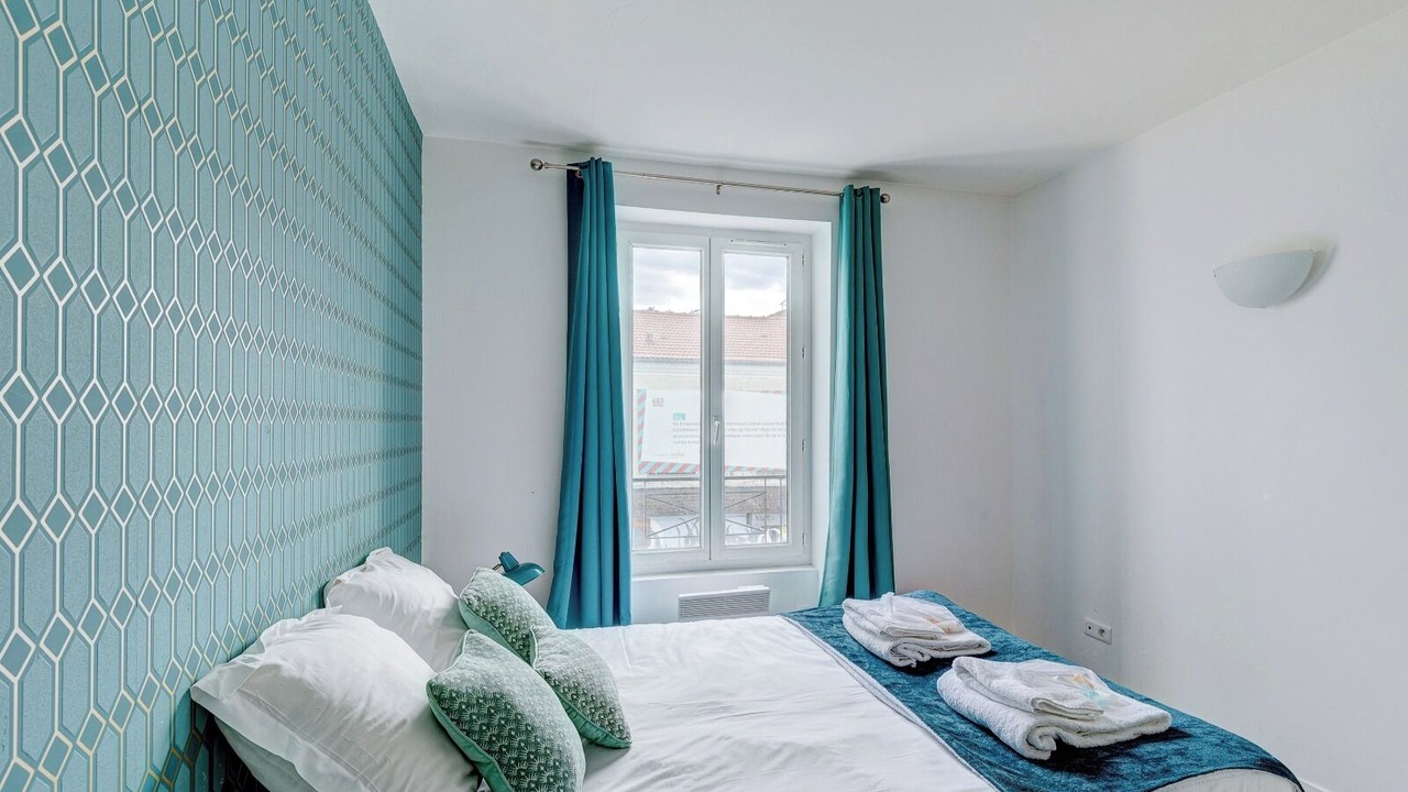 Photo of Bedroom in Bagnolet