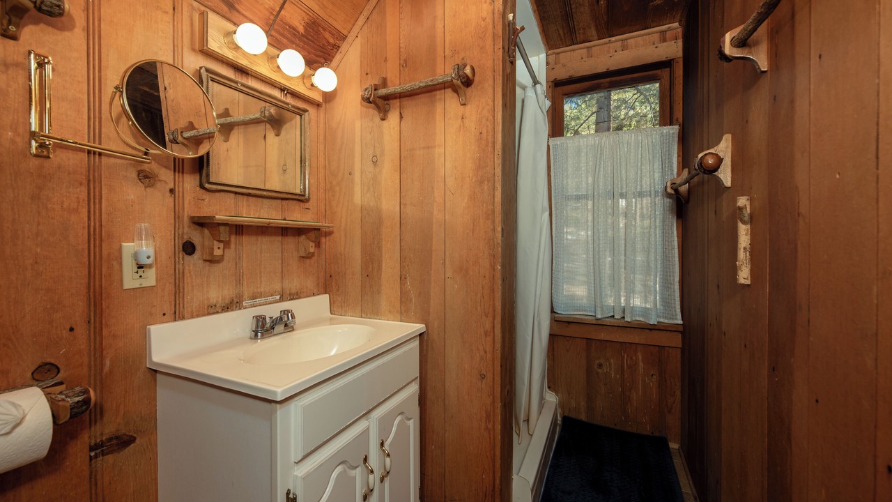Photo of Bathroom in Elk Point