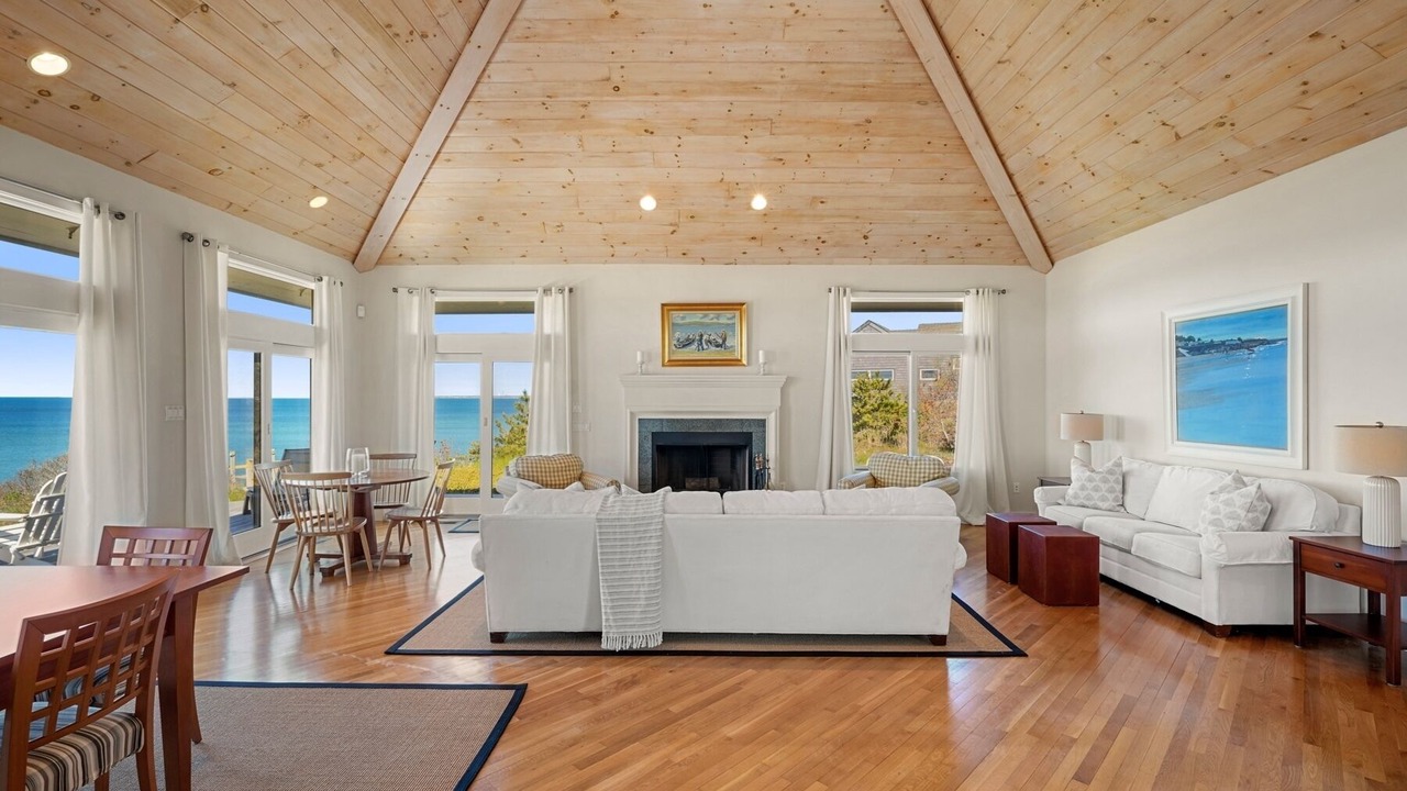 Photo of Livingroom in North Truro