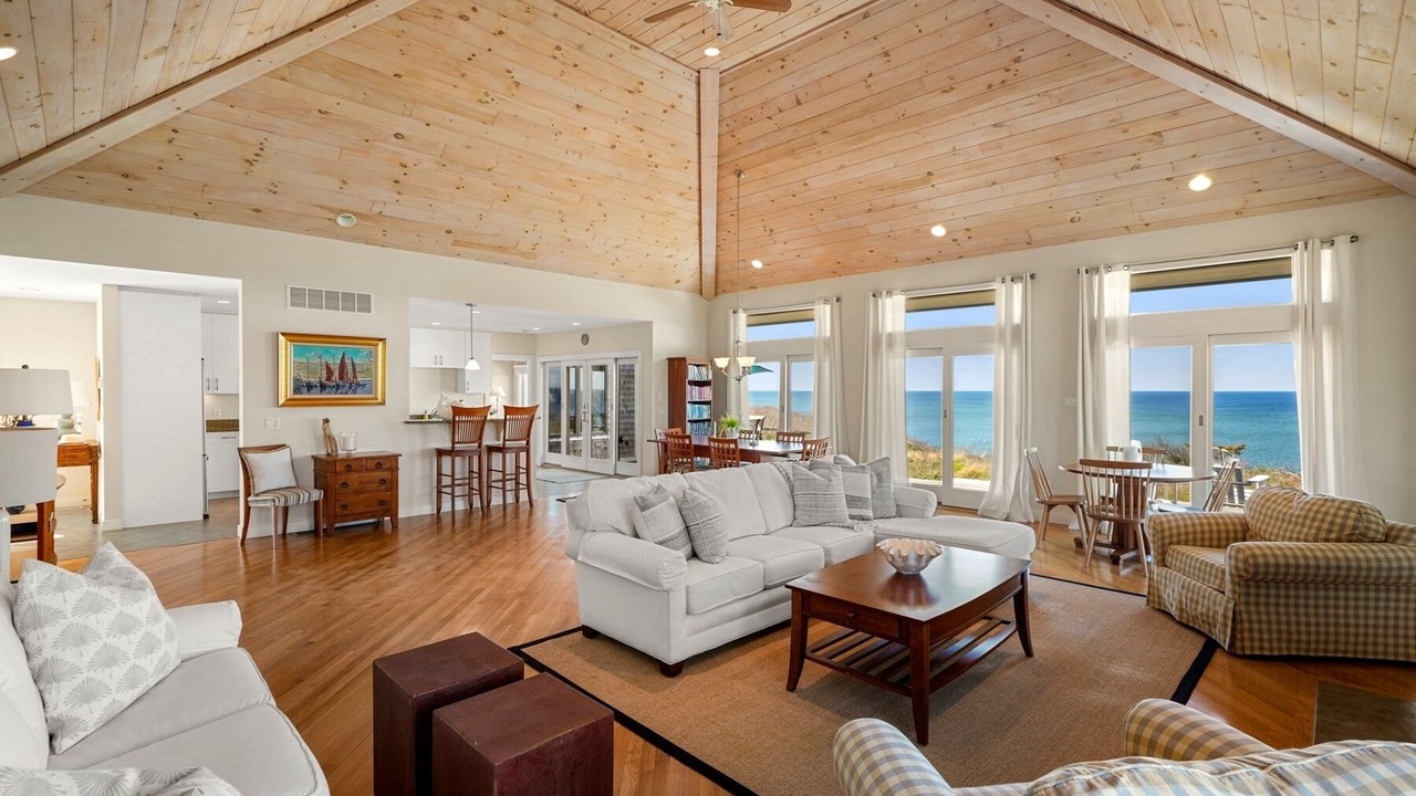 Photo of Livingroom in North Truro