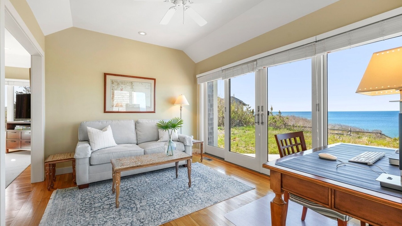 Photo of Livingroom in North Truro