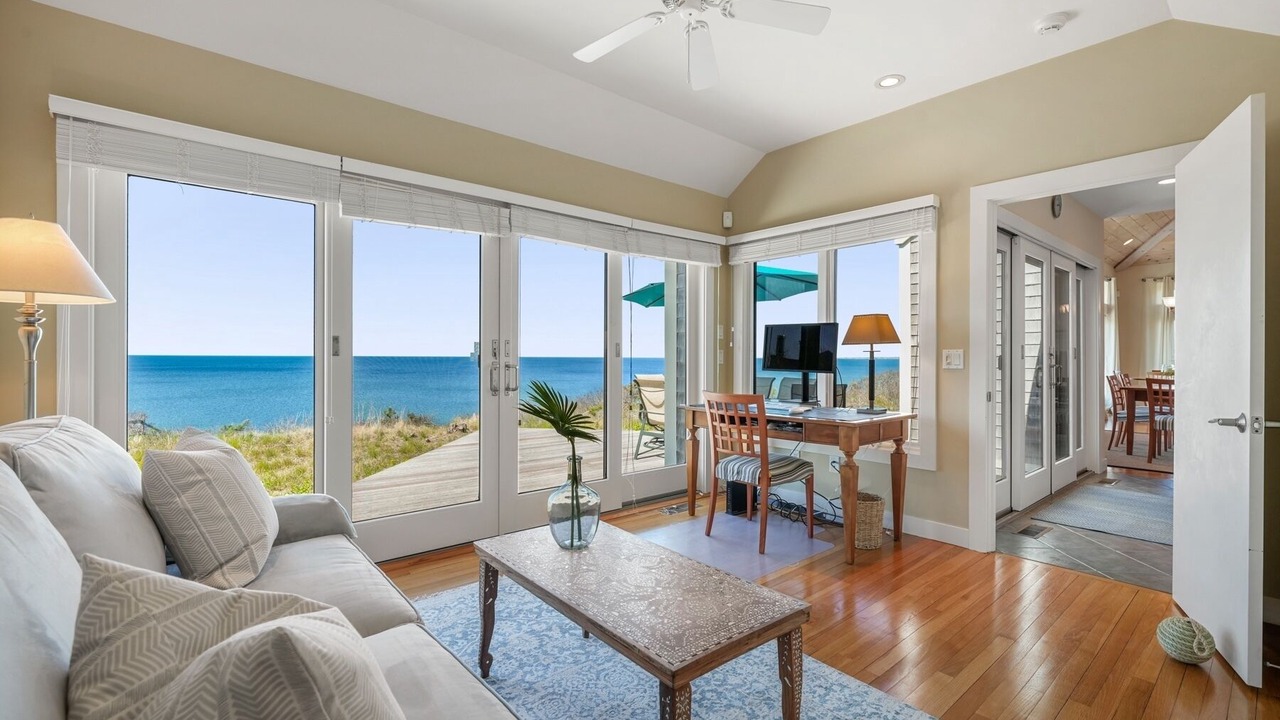 Photo of Livingroom in North Truro