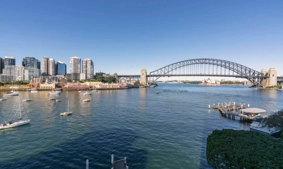 Photo of Others in McMahons Point