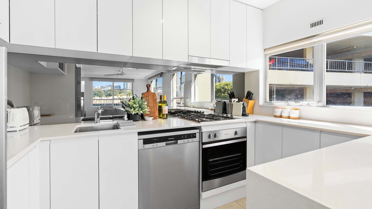 Photo of Others in McMahons Point