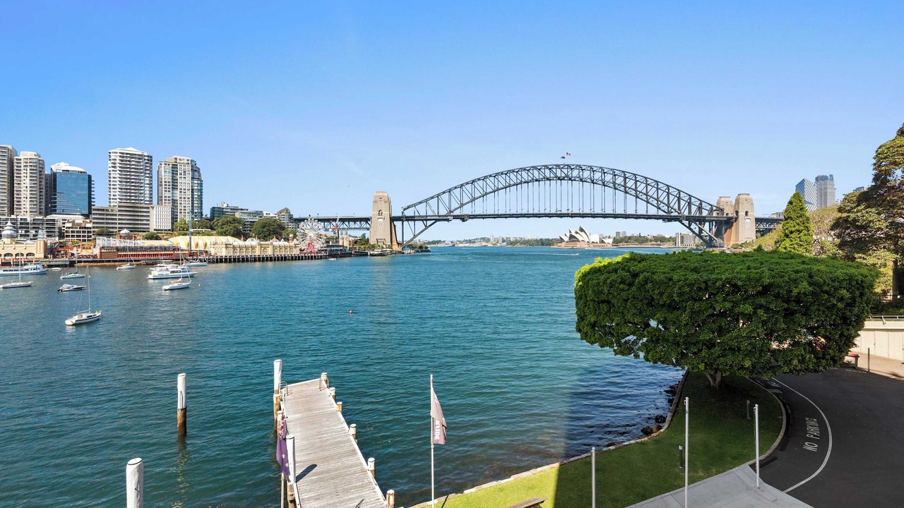 Photo of Others in McMahons Point