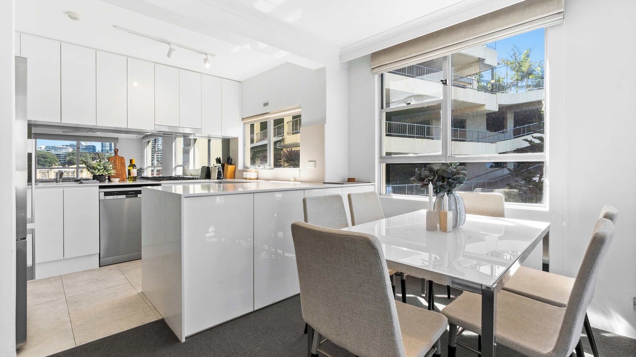 Photo of Others in McMahons Point