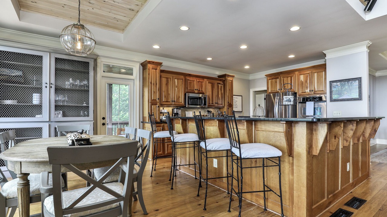 Photo of Others in Big Canoe