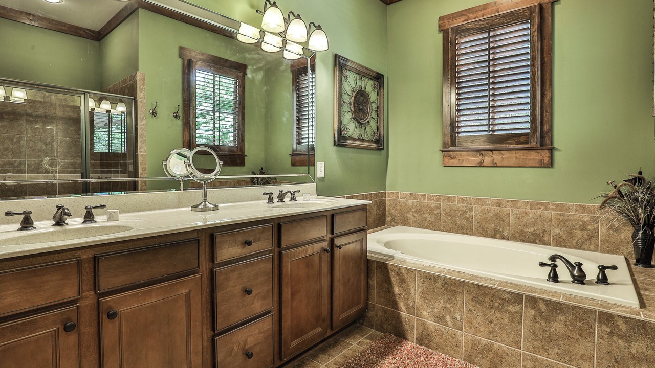 Photo of Bathroom in Big Canoe