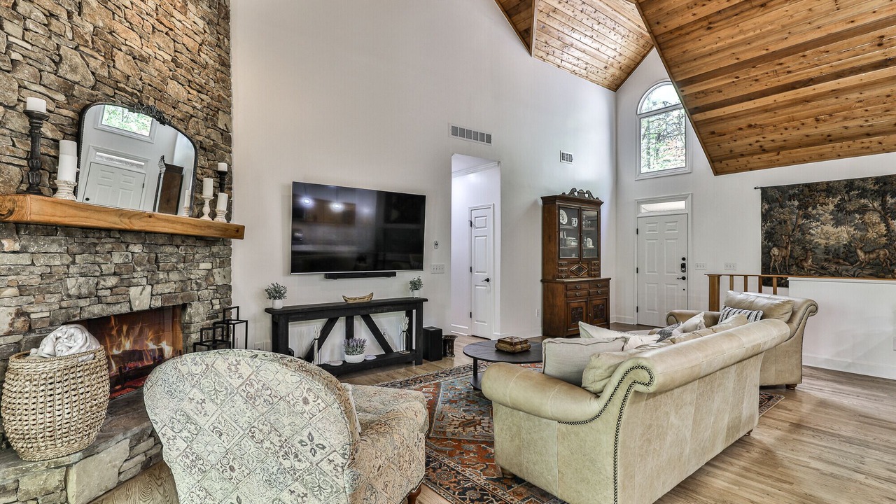 Photo of Bedroom in Big Canoe